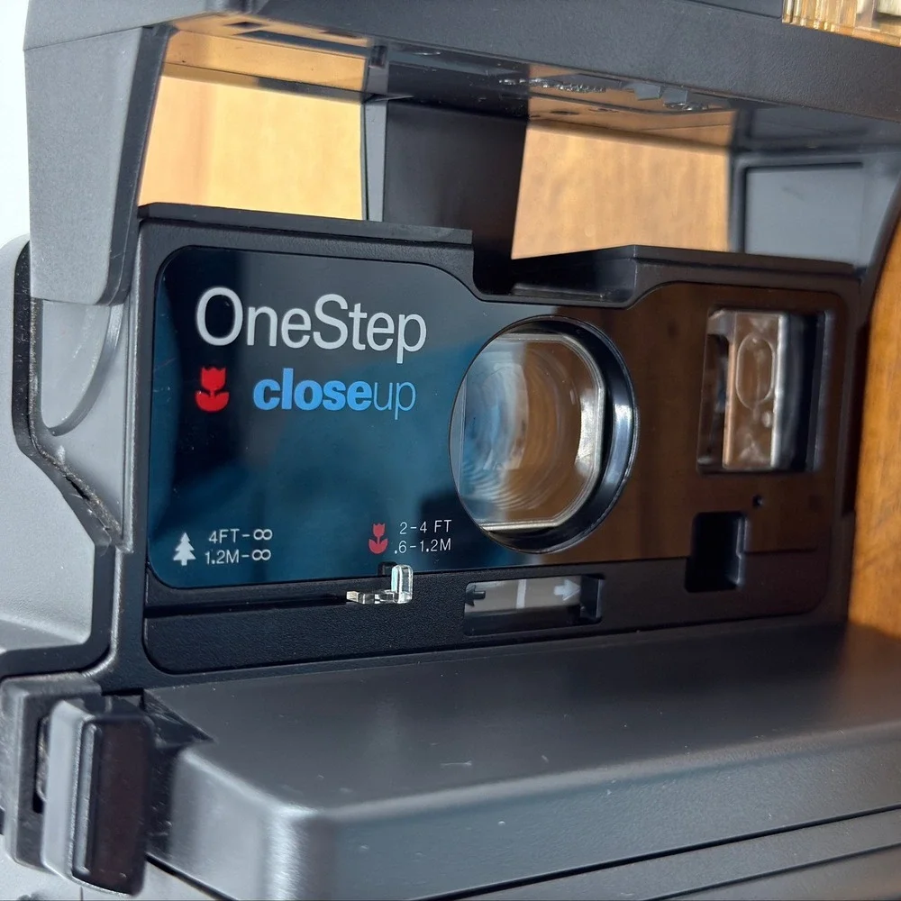 Polaroid OneStep Closeup Camera Black Instant 600 Film Flash Not Tested
